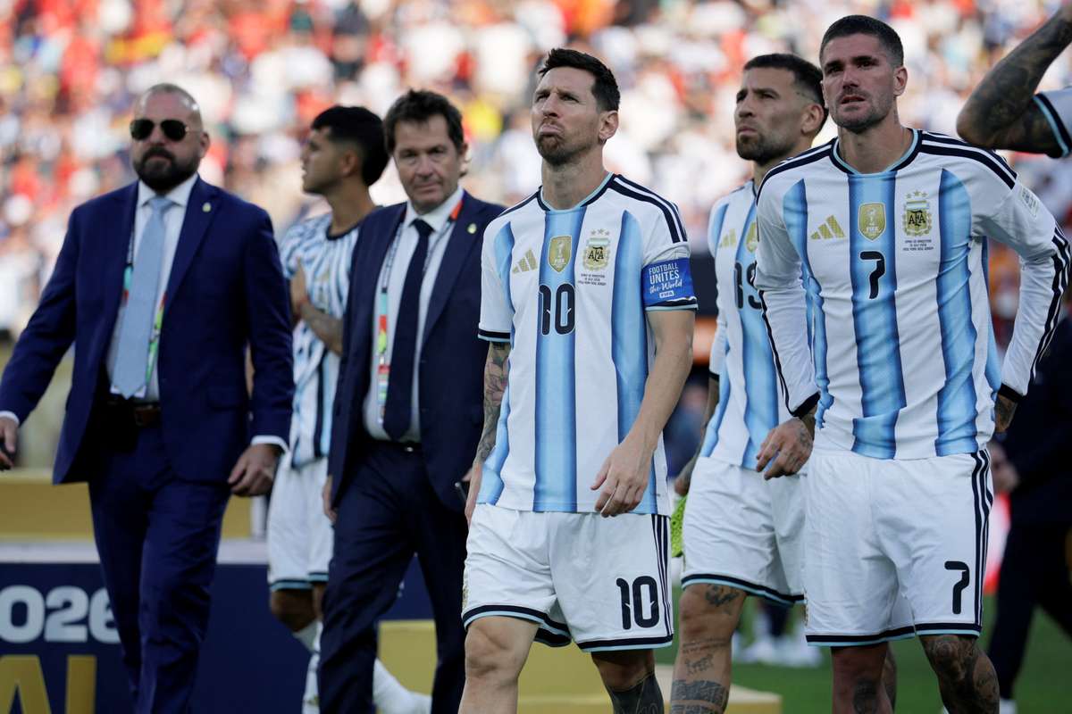 FIFA正式调查阿根廷足协及三名球员，涉福克兰群岛横幅与决赛冲突