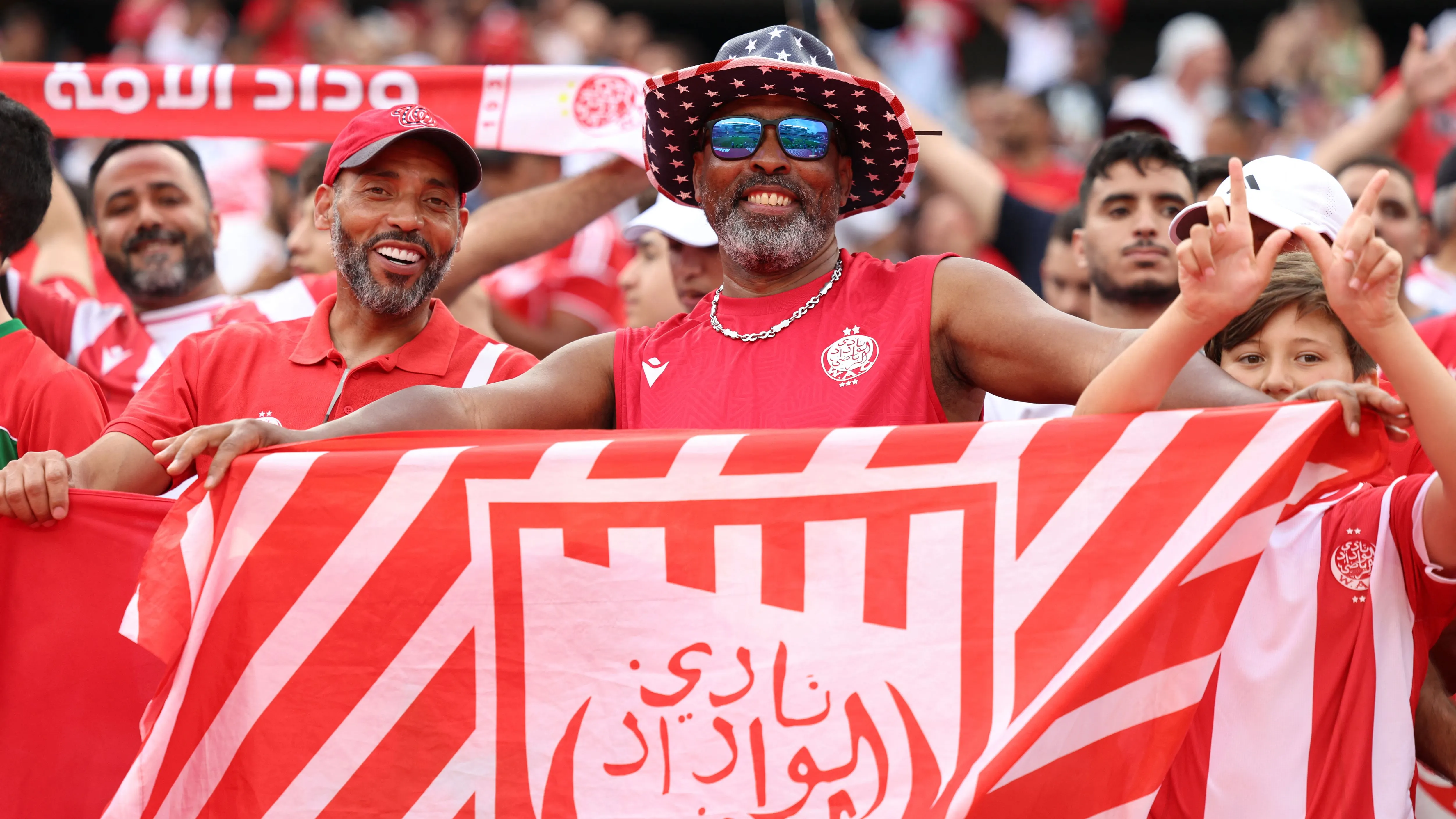 FAR拉巴特截胡卡蒙，FIFA重罚维达德转会禁令成定局