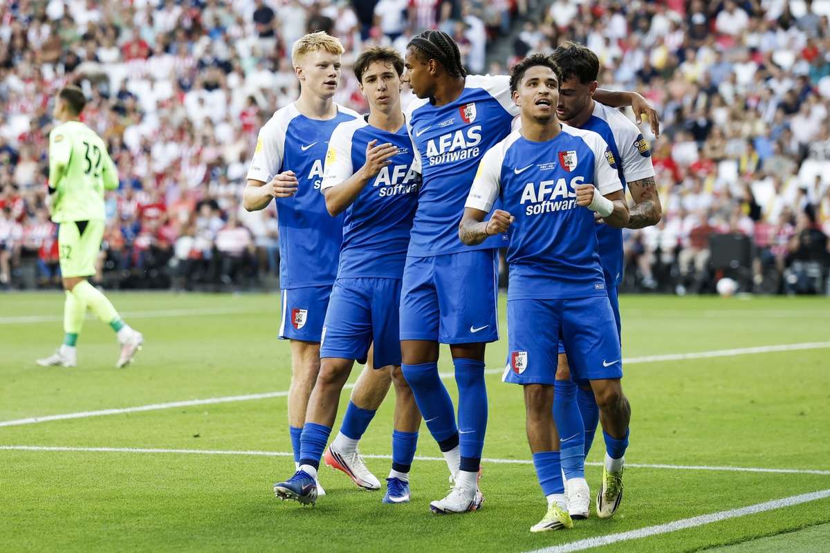克鲁伊夫盾杯:AZ 4-0横扫PSV,时隔12年再夺冠军